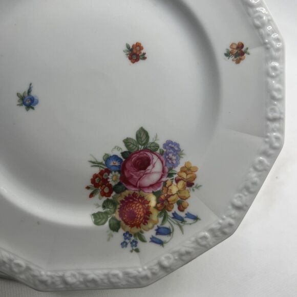 2 Rosenthal China Maria 12 Sided FLOWERS Salad / Luncheon Plates 7.75” EXCELLENT - Picture 5 of 5